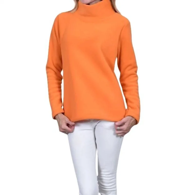 Acadia Fleece Top In Mandarin