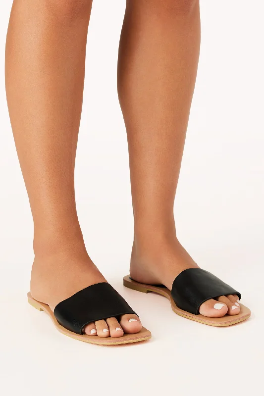 Zona Sandals - Black